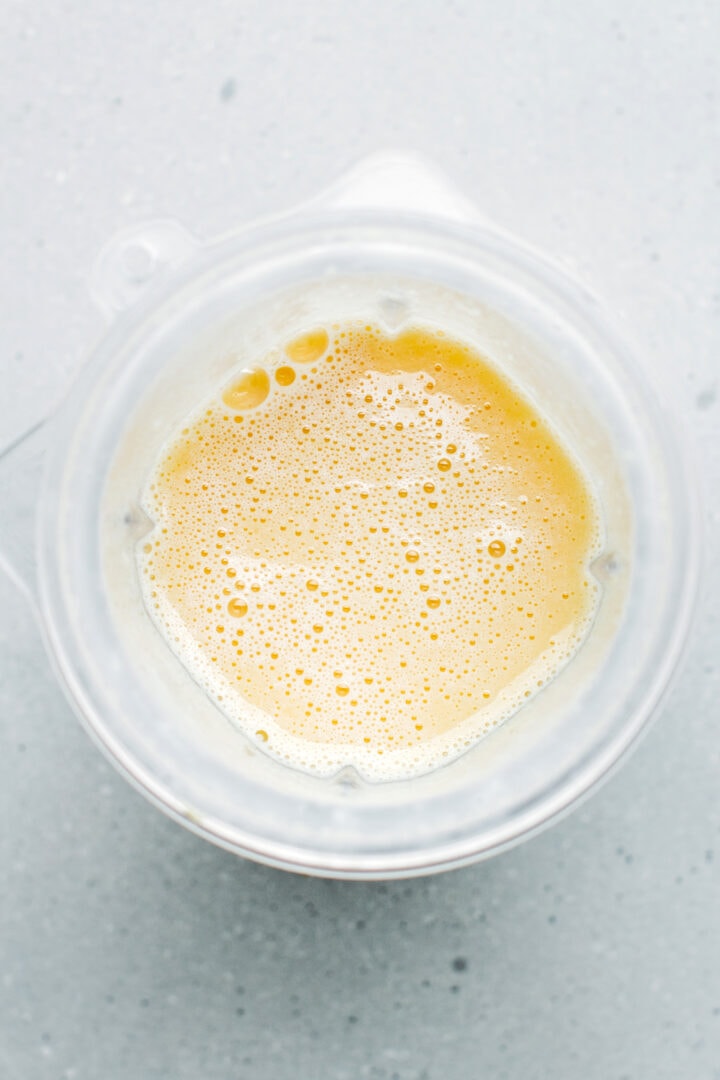 Blended mung beans with coconut milk in a blender.